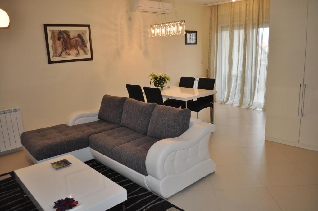 Apartments Soleado Pančevo Екстериор снимка
